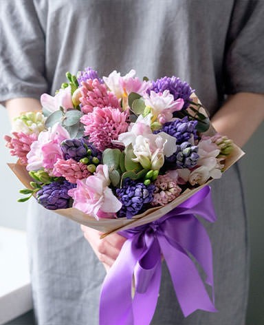 Бесплатная доставка цветов в Устюжне